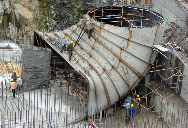 超大型厂房尾水肘管装置