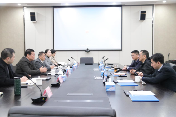 南昌县委副书记邓之武一行光临k8凯发调研领导